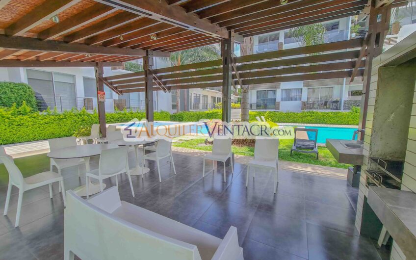 Apartamento de 2 habit. con línea blanca en Santa Ana Centro