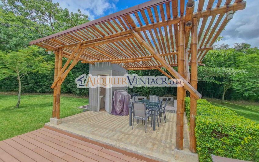 Apartamento con línea blanca y vista en Alto Las Palomas Santa Ana