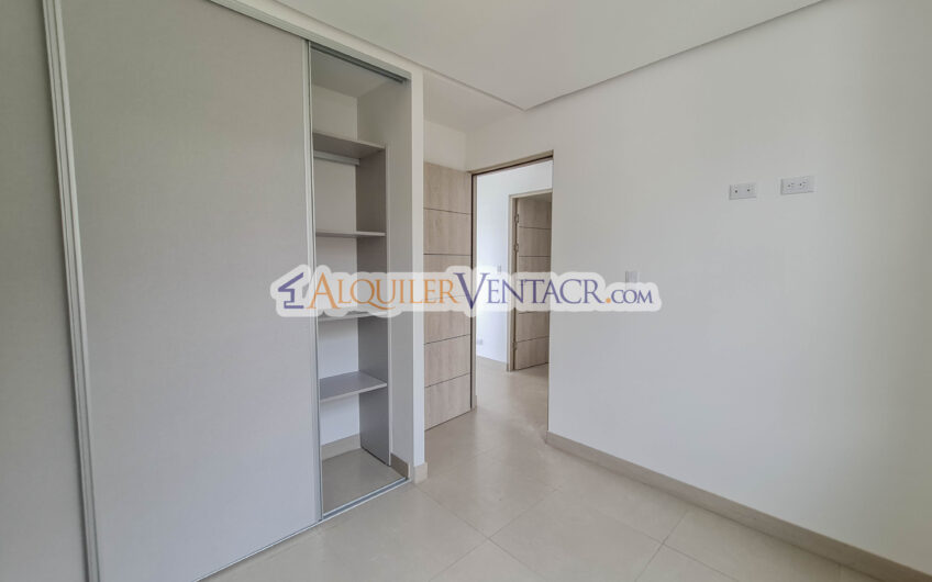 Penthouse Esquinero de Lujo con Impresionantes Vistas en Alto Las Palomas Santa Ana