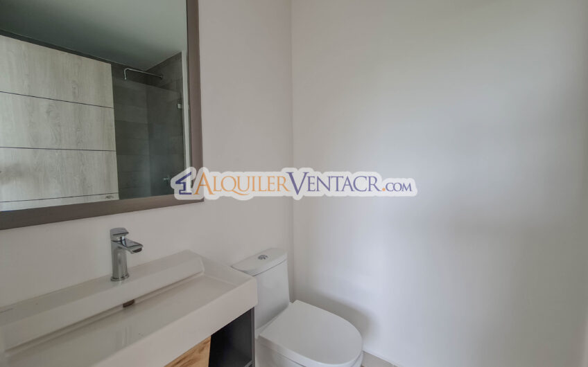 Penthouse Esquinero de Lujo con Impresionantes Vistas en Alto Las Palomas Santa Ana