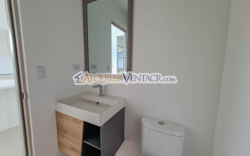 Penthouse Esquinero de Lujo con Impresionantes Vistas en Alto Las Palomas Santa Ana