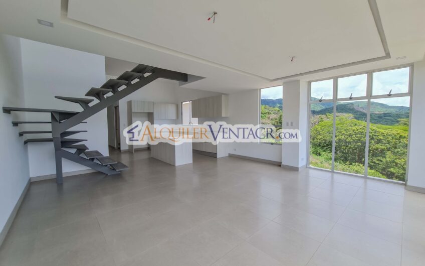 Penthouse Esquinero de Lujo con Impresionantes Vistas en Alto Las Palomas Santa Ana