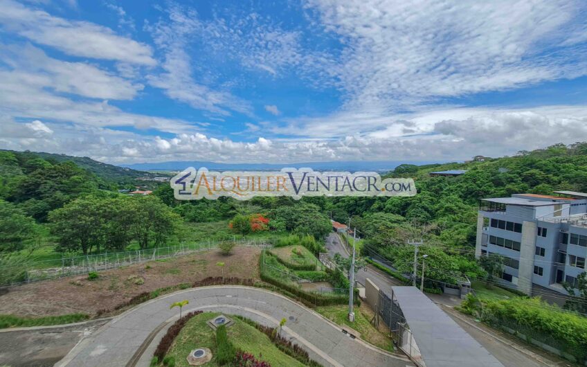 Penthouse Esquinero de Lujo con Impresionantes Vistas en Alto Las Palomas Santa Ana