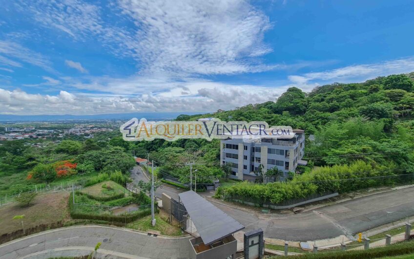 Penthouse Esquinero de Lujo con Impresionantes Vistas en Alto Las Palomas Santa Ana
