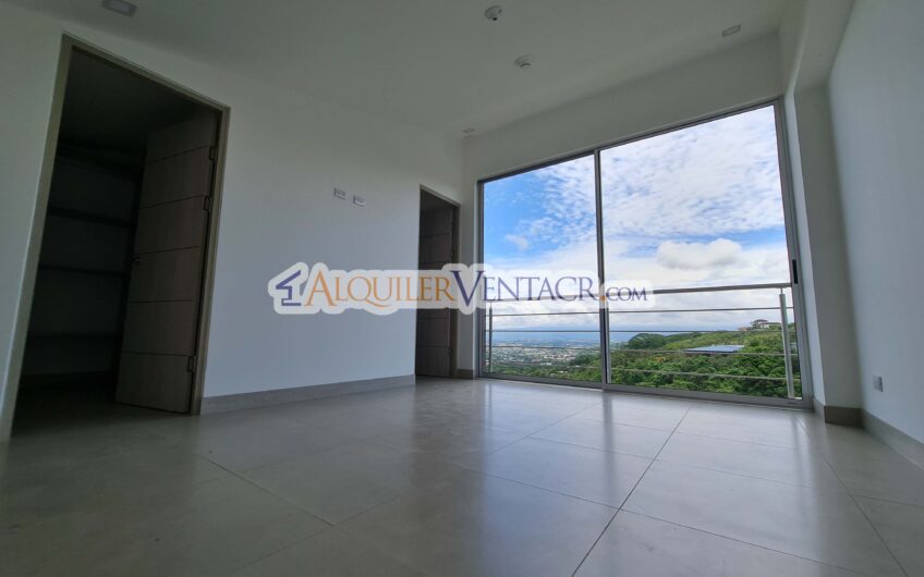 Penthouse Esquinero de Lujo con Impresionantes Vistas en Alto Las Palomas Santa Ana