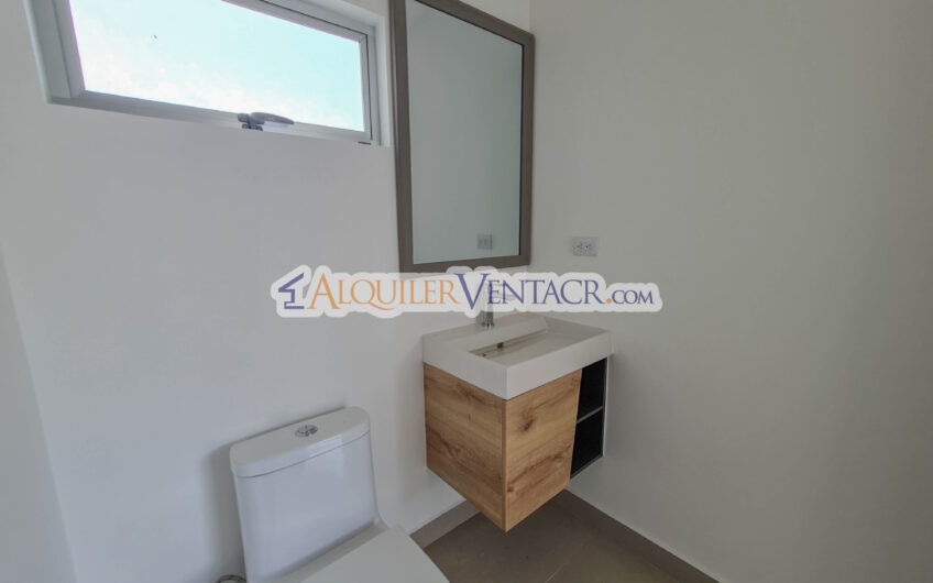 Penthouse Esquinero de Lujo con Impresionantes Vistas en Alto Las Palomas Santa Ana