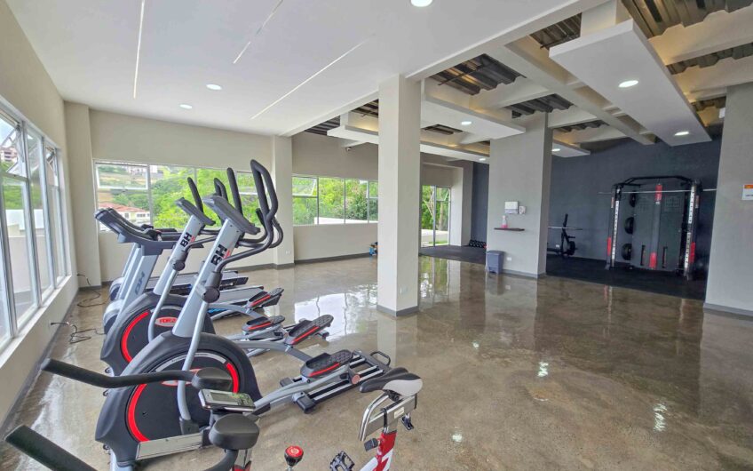 Penthouse Esquinero de Lujo con Impresionantes Vistas en Alto Las Palomas Santa Ana