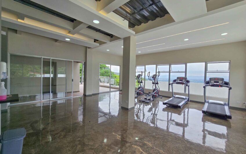 Penthouse Esquinero de Lujo con Impresionantes Vistas en Alto Las Palomas Santa Ana