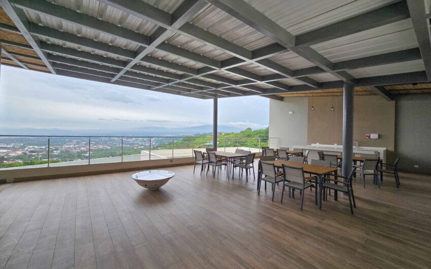 Penthouse Esquinero de Lujo con Impresionantes Vistas en Alto Las Palomas Santa Ana