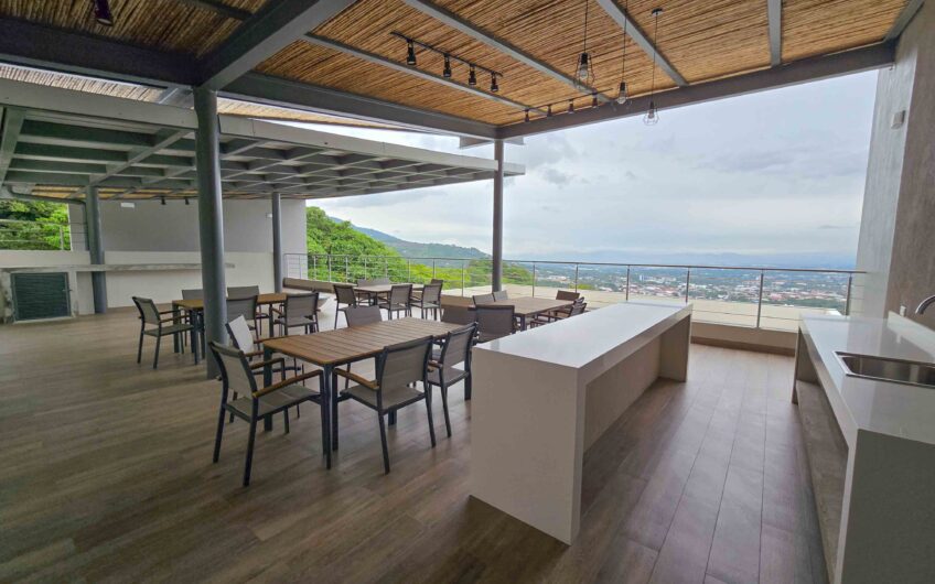 Penthouse Esquinero de Lujo con Impresionantes Vistas en Alto Las Palomas Santa Ana