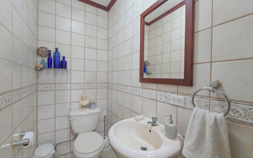 Propiedad de 3 casas de una sola planta con 2.742 m2 de lote en Santa Ana Piedades
