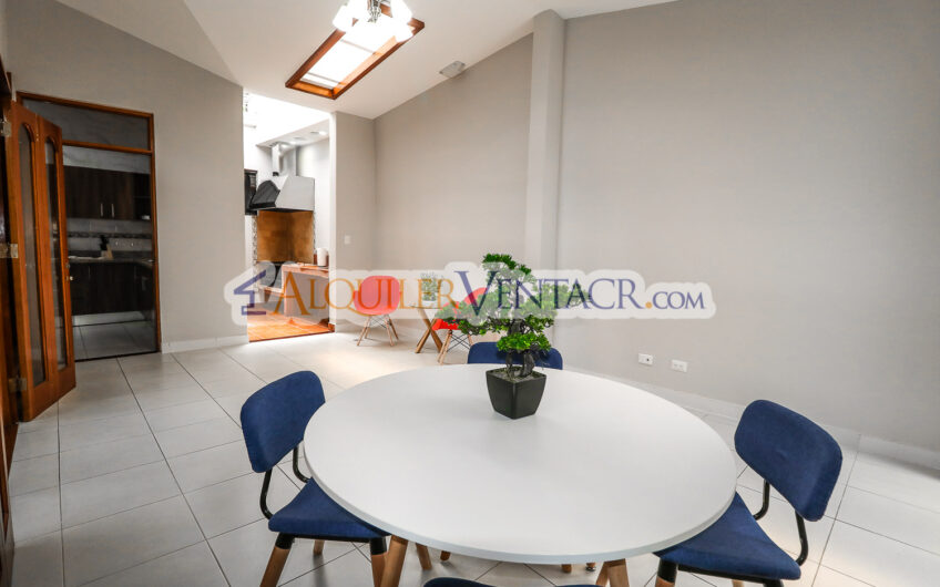 Casa de Un Nivel de 317 m2 en Residencial en San Rafael de Escazú