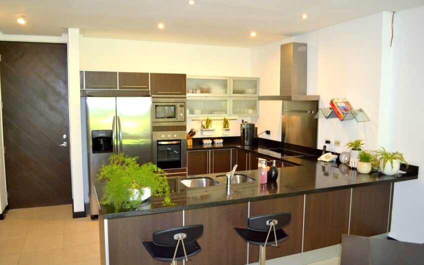 Apartamento con línea blanca y vista en Alto Las Palomas Santa Ana