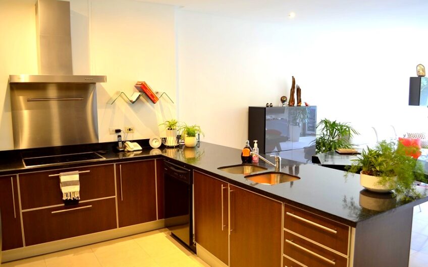 Apartamento con línea blanca y vista en Alto Las Palomas Santa Ana