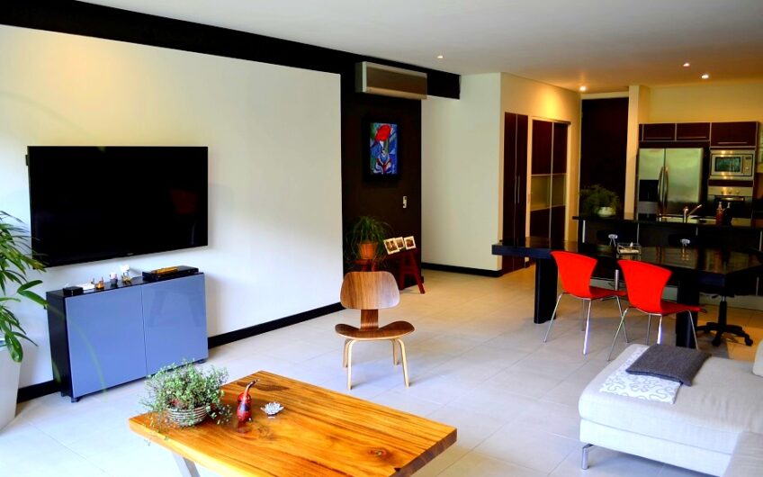 Apartamento con línea blanca y vista en Alto Las Palomas Santa Ana