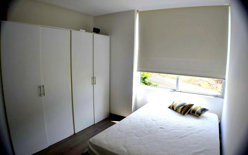 Apartamento con línea blanca y vista en Alto Las Palomas Santa Ana