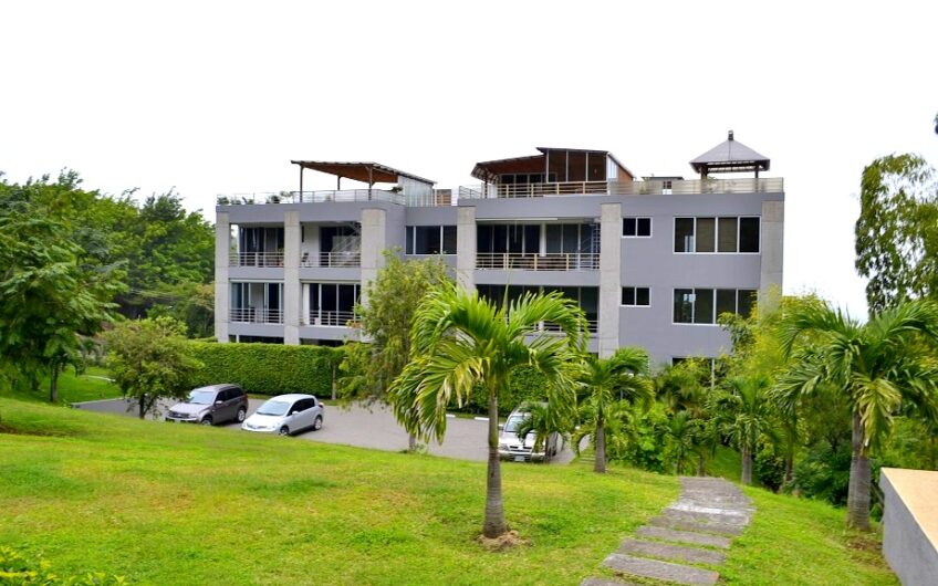 Apartamento con línea blanca y vista en Alto Las Palomas Santa Ana