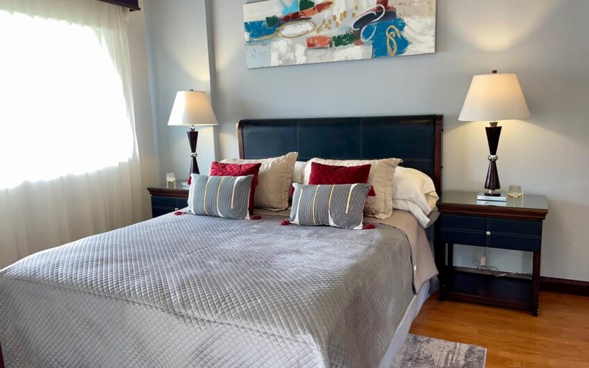 Avalon Santa Ana Centro! Apartamento amueblado con vista