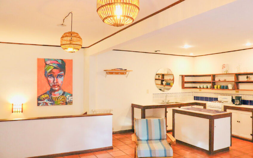 Apartamento amueblado / piscina y áreas verdes en San Rafael Escazú