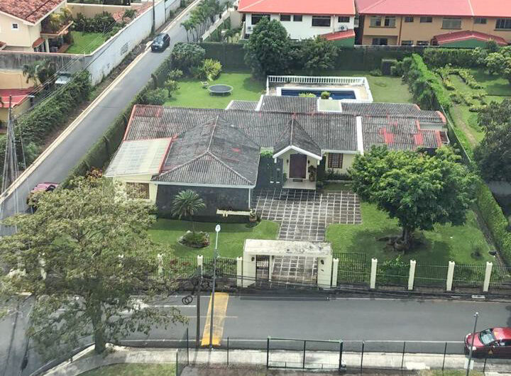 Terreno Comercial y Residencial de 4.011 m² a 300 metros de Multiplaza Escazú / Ideal para Desarrollo e Inversión