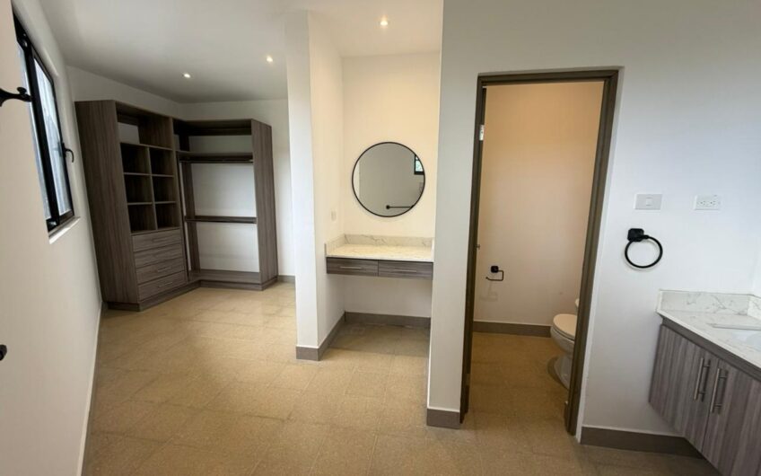 Apartamento de 2 habit. en Bello Horizonte Escazú