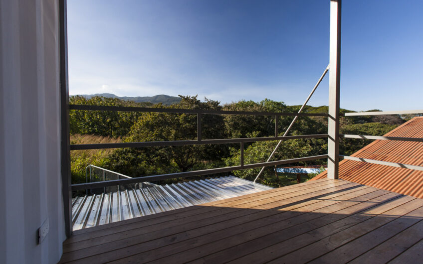 Lindora Santa Ana! Condo estilo Loft de 2 habit. con vista / jardín / línea blanca