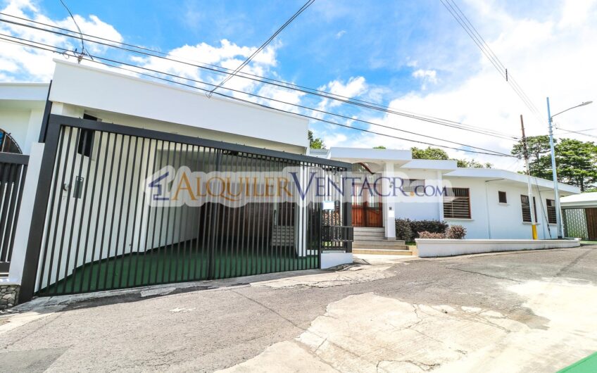 Casa de Un Nivel de 317 m2 en Residencial en San Rafael de Escazú