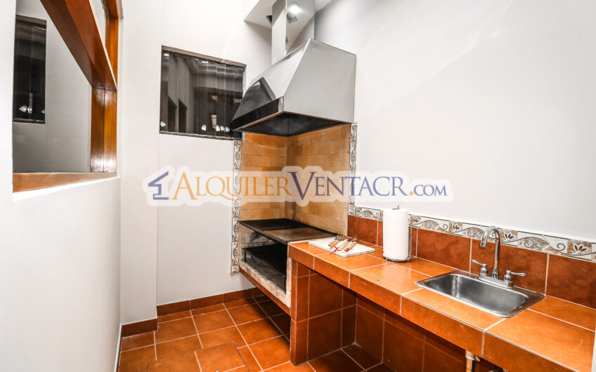 Casa de Un Nivel de 317 m2 en Residencial en San Rafael de Escazú