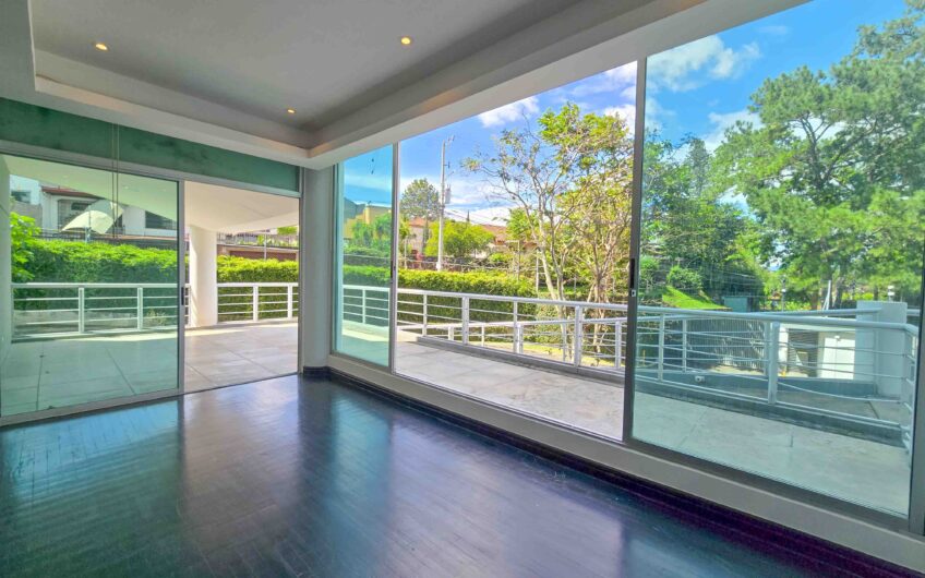 Apartamento en 1er nivel con terraza grande en Bello Horizonte Escazú