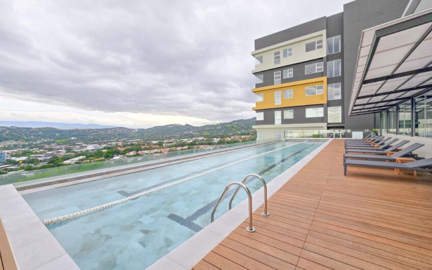 Para estrenar! Lujoso apartamento con jardín y línea blanca en Santa Ana
