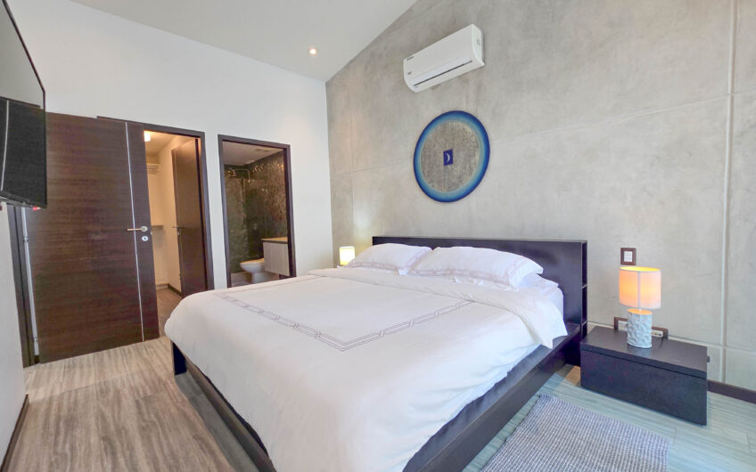 Lindora Santa Ana! Condo contemporáneo amueblado con jardín