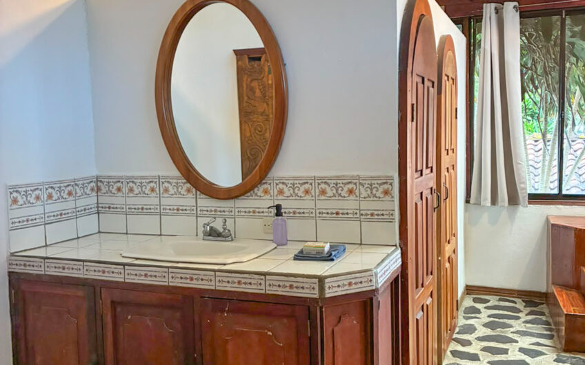 Apartamento Amueblado / Piscina / Vistas / Areas Verdes en San Rafael Escazú