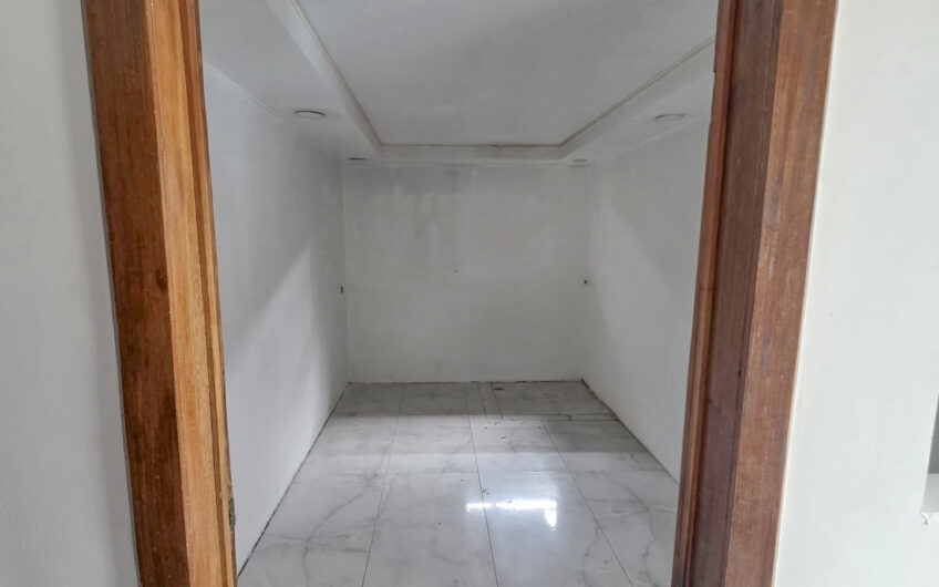 Local comercial de 80 m2 en San Rafael Escazú sobre calle principal