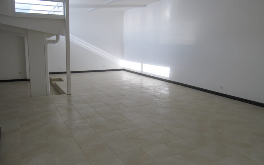 Casa de una planta / uso de suelo mixto / para oficina o comercio en Rohrmoser Pavas