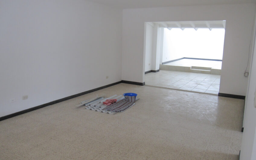 Casa de una planta / uso de suelo mixto / para oficina o comercio en Rohrmoser Pavas
