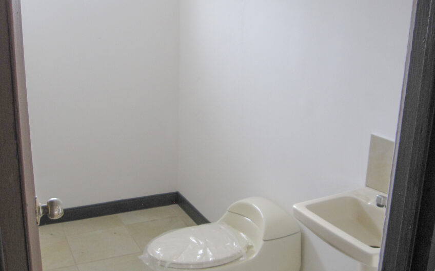 Casa de una planta / uso de suelo mixto / para oficina o comercio en Rohrmoser Pavas