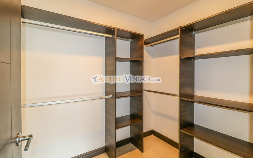 Apartamento amueblado de 2 habit. x La Panasonic Belén Heredia