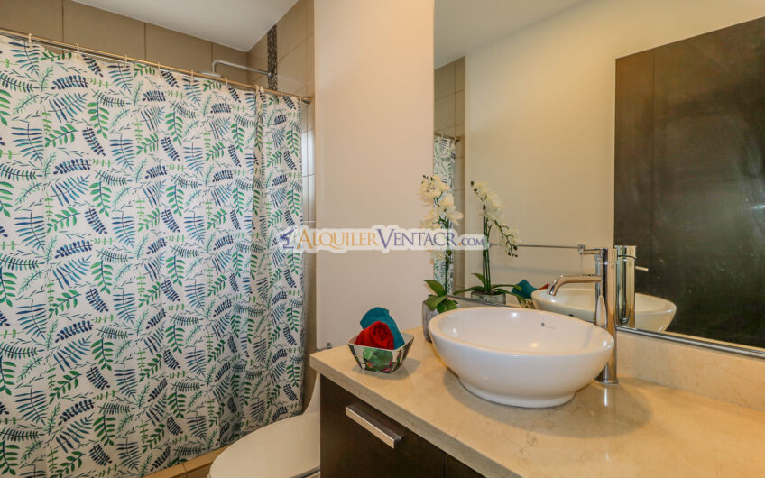 Apartamento amueblado de 2 habit. x La Panasonic Belén Heredia