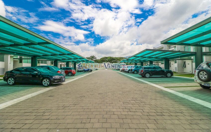 Lindora Santa Ana! Condo contemporáneo amueblado con jardín