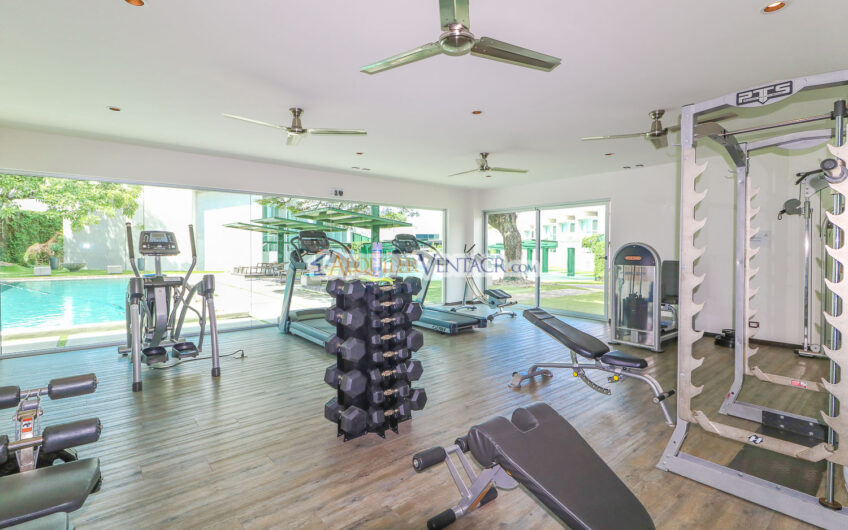 Lindora Santa Ana! Condo contemporáneo amueblado con jardín
