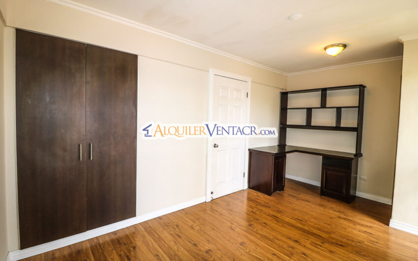 Apartamento estilo inglés de 2 habit. x World Gym Guachipelín Escazú