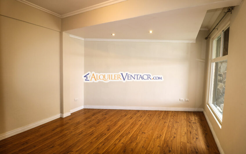 Apartamento estilo inglés de 2 habit. x World Gym Guachipelín Escazú