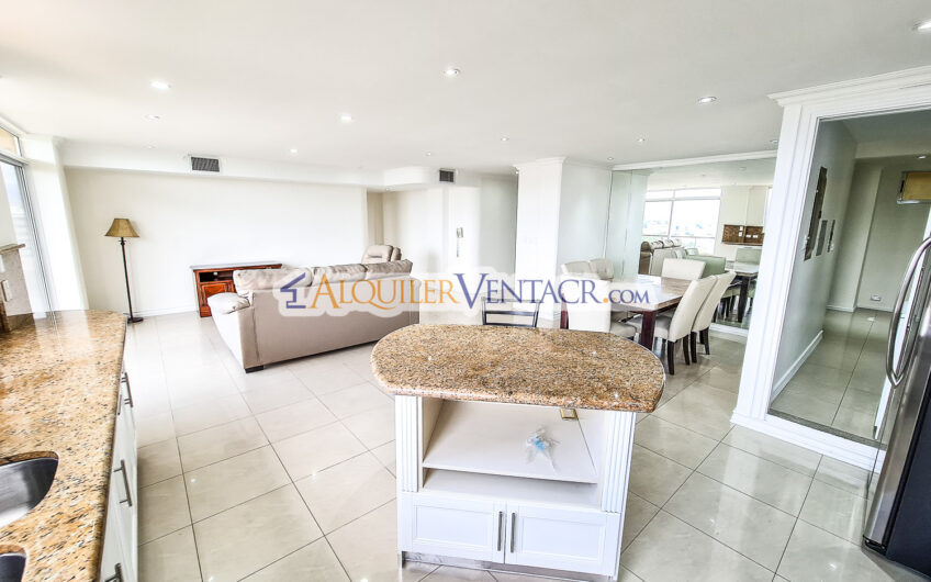 Apartamento amueblado de 3 habit. con vista en San Rafael Escazú
