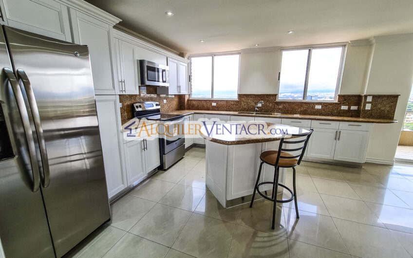 Apartamento amueblado de 3 habit. con vista en San Rafael Escazú