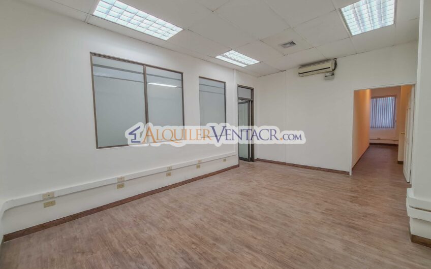 Oficina de 250 m2 en Sabana Oeste x La Pops y Ucimed