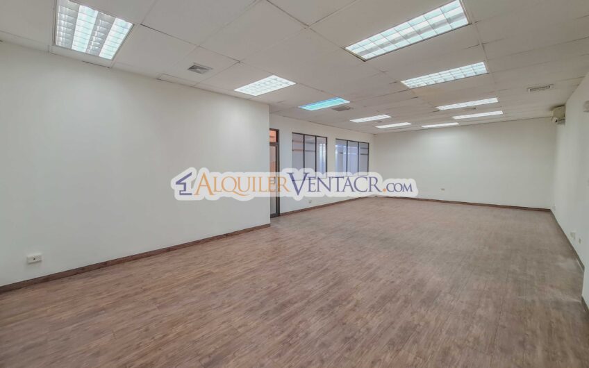 Oficina de 250 m2 en Sabana Oeste x La Pops y Ucimed