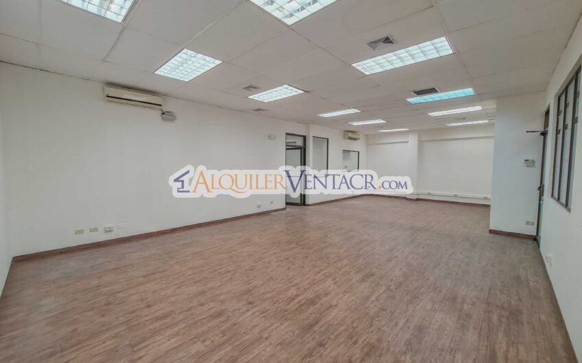 Oficina de 250 m2 en Sabana Oeste x La Pops y Ucimed