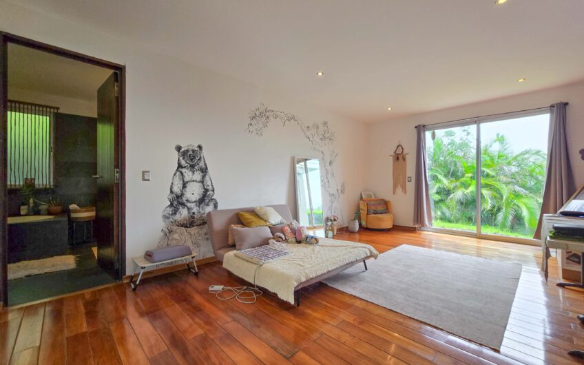 Casa + Apartamento en Condominio en Ciudad Colón