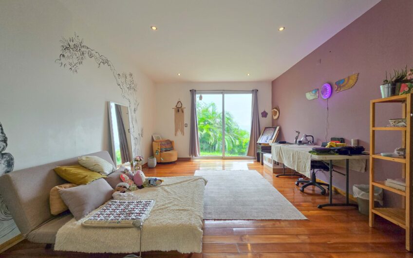 Casa + Apartamento en Condominio en Ciudad Colón