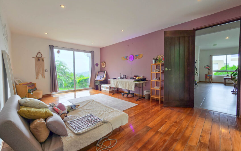 Casa + Apartamento en Condominio en Ciudad Colón